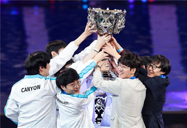 Heroic 不会因为将 tN1R 替换为 xfl0ud 而失去 VRS 积分。