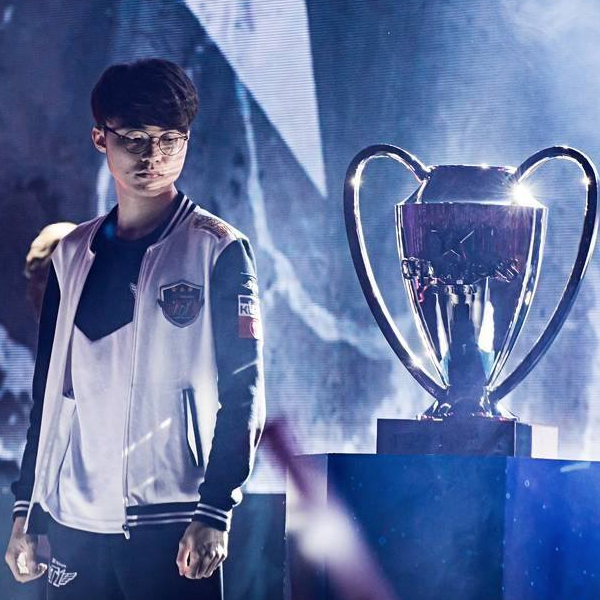 S12总决赛力压TI11 获第44届体育艾美奖“杰出电子竞技总决赛奖”
