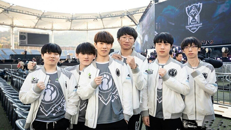 G2在PGL布加勒斯特2025中以不败战绩晋级季后赛，而 pain 被淘汰出局。