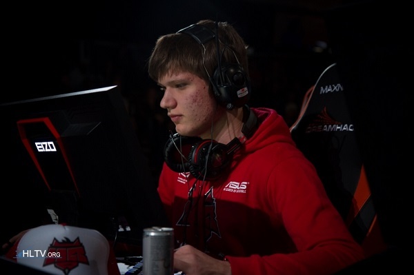 Uzi ：小明直播合同搞定了吗？只能说没那么简单 但又没那么复杂了