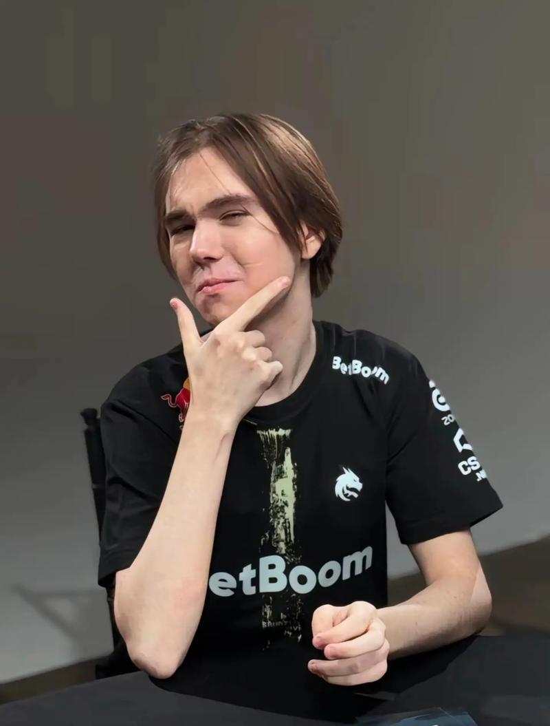 英雄联盟S12中单Faker和Zeka都是Kkoma教练带出来的