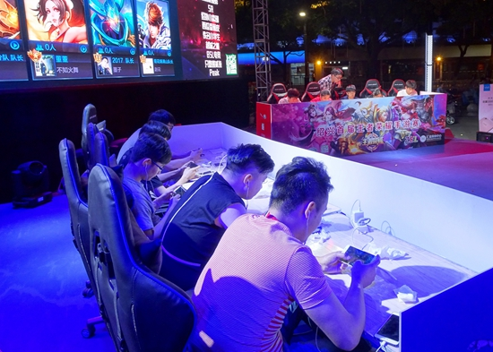 2025LPL季后赛今日首发：TheShy大战Flandre huanfeng对战Viper