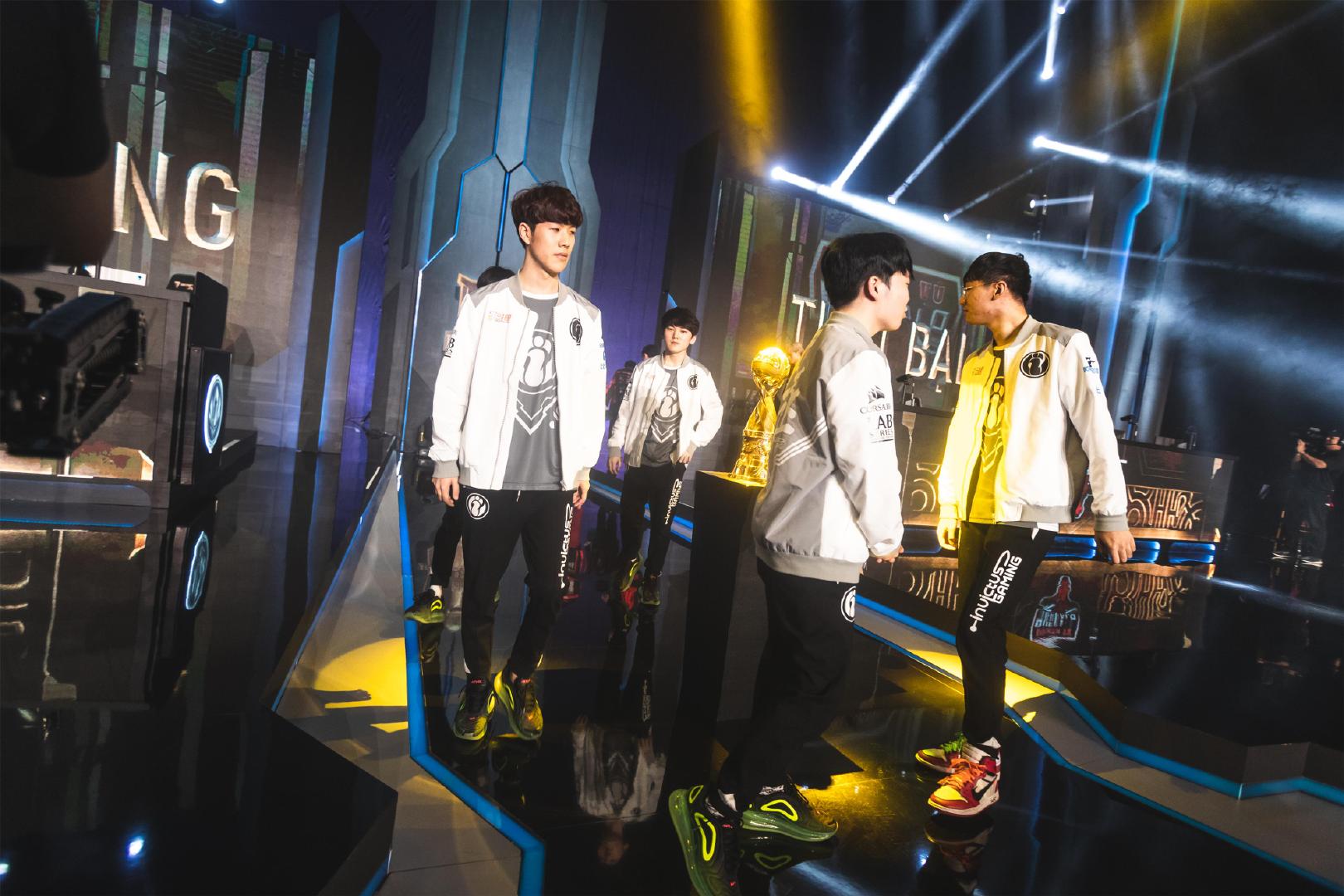 LPL春季赛常规赛今日首发名单：Flandre回归首发